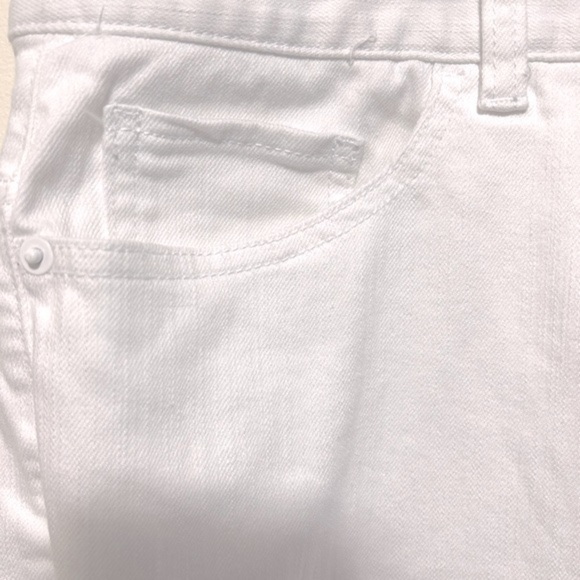 Host Pick NORTHERN Reflections Town Mid Rise White Denim Jeans Pants Siez 18P - Picture 4 of 12